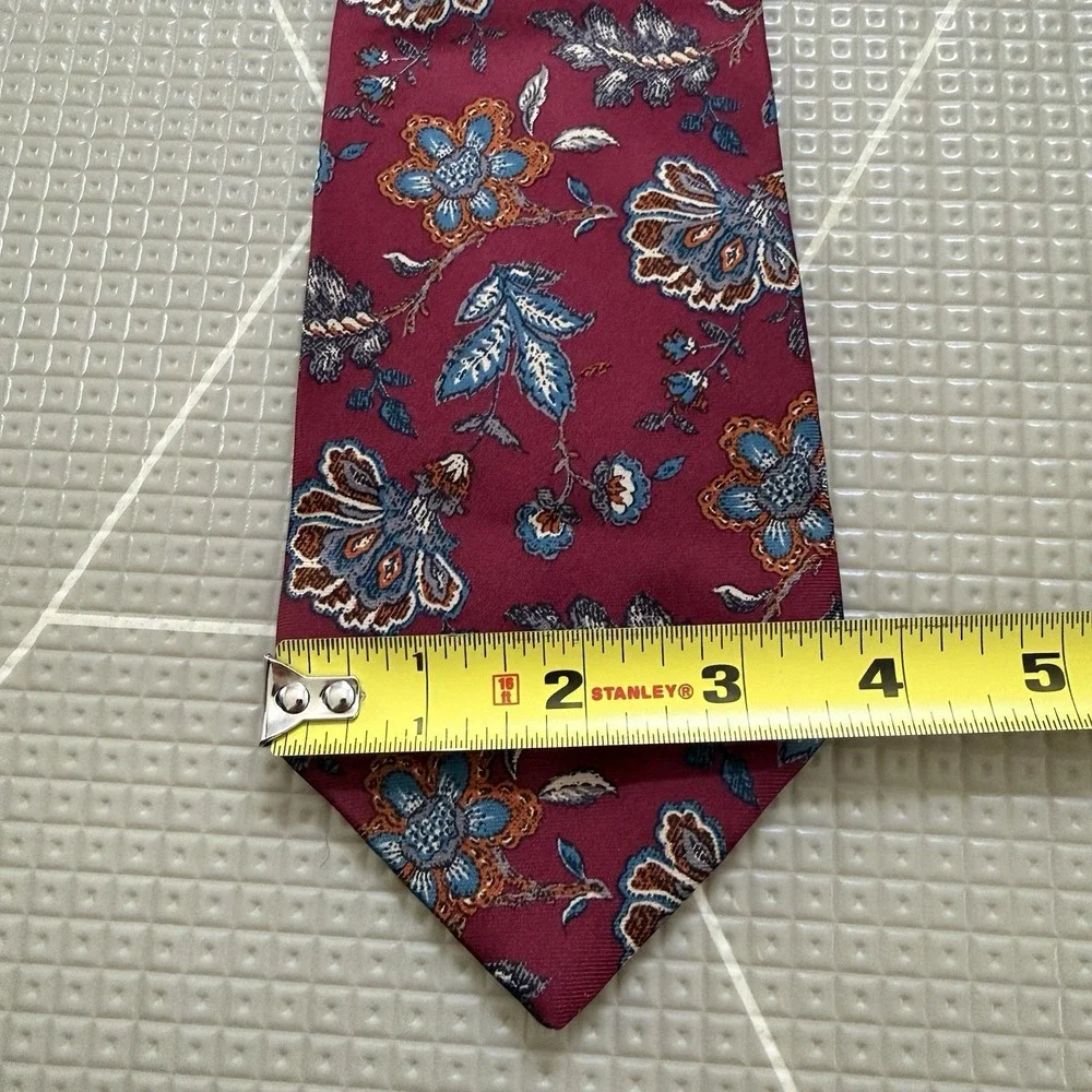 Givenchy Monsieur Vintage Neck Tie 100%‎ Silk Geometric Print
